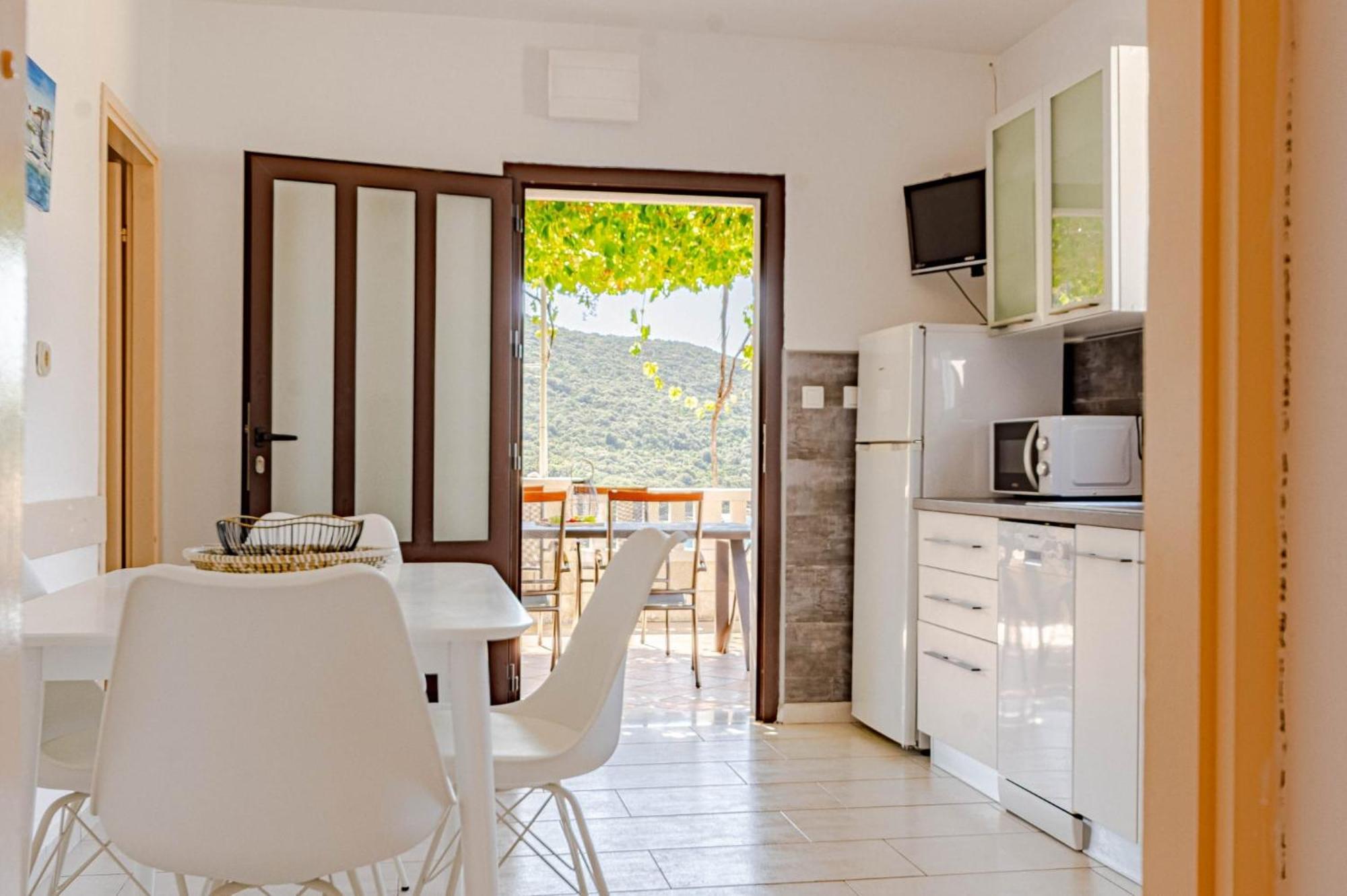Seaside Apartments With A Swimming Pool Tri Zala, Korcula - 558 Zrnovo Rum bild
